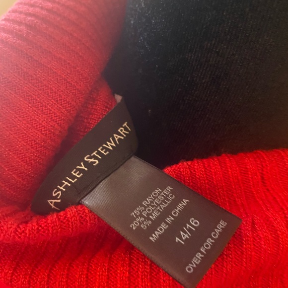 Womens red cold shoulder sweater - Picture 2 of 4